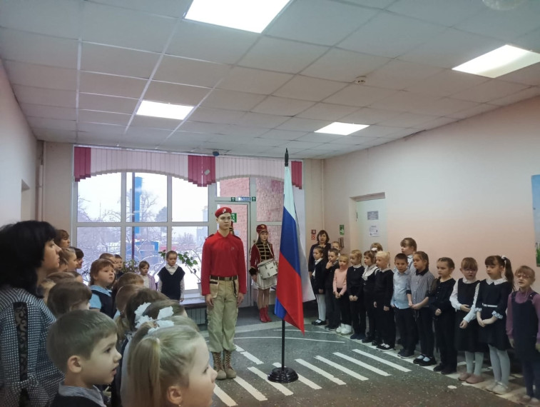 21 ноября в МБОУ Сосновской СОШ N2 прошла традиционная линейка!.