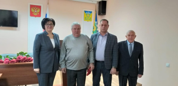 Награждение педагогов юбилейной медалью «85 лет Тамбовской области».