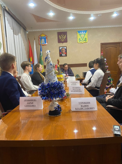 Встреча главы Сосновского района А.А.Дьяконова с одаренными детьми.