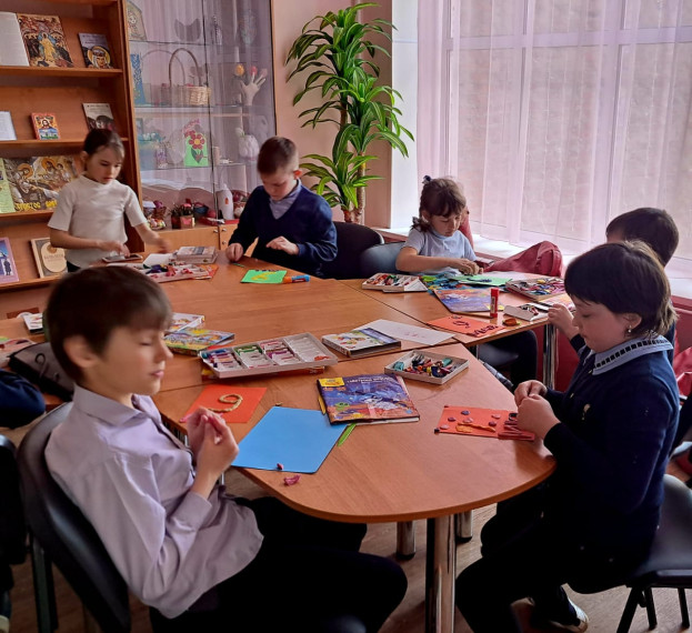 Поздравительные открытки для ребят из Муратовской школы ЛНР.